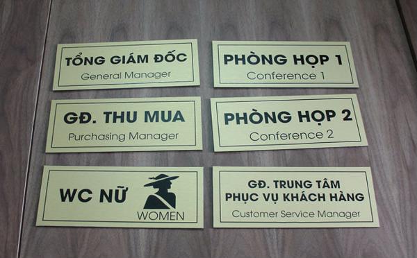 Biển phòng ban bằng mica