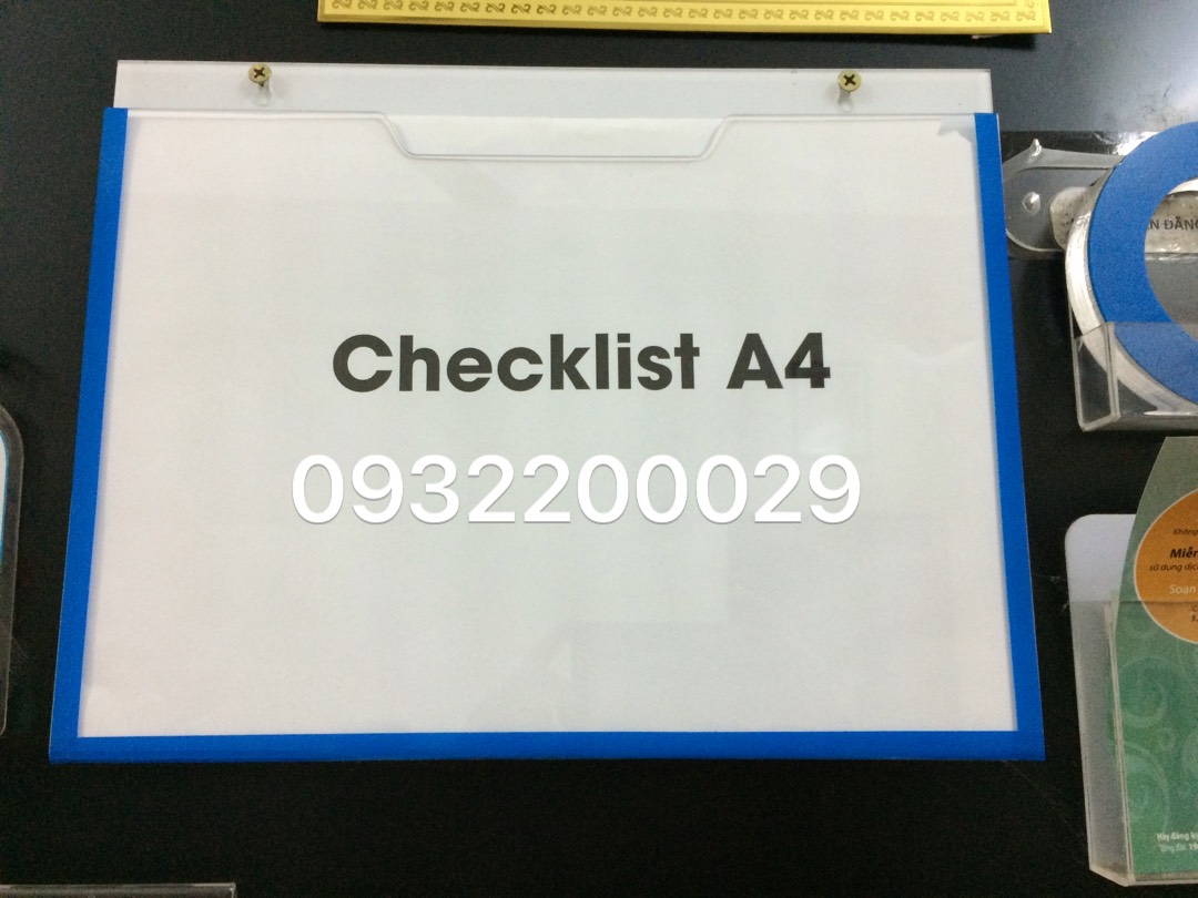 Một số kệ checklist làm từ mica trong và mica màu