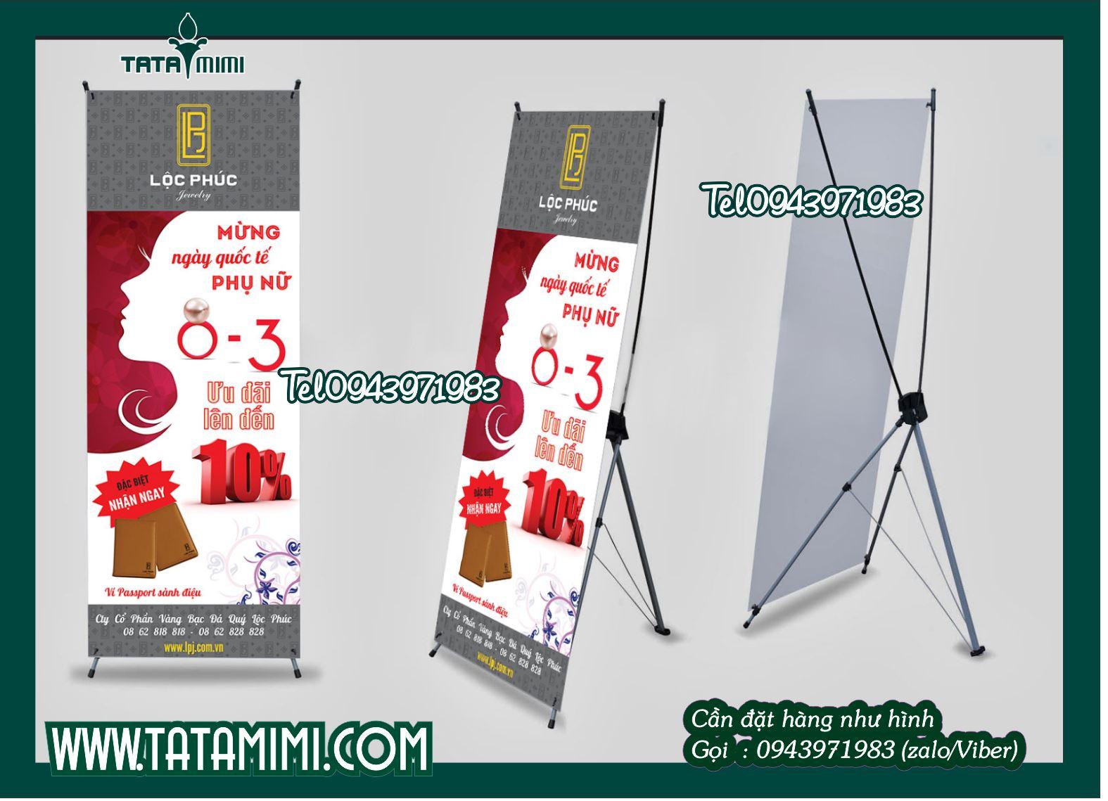 Standee gấp gọn và nội dung in ấn được thay đổi