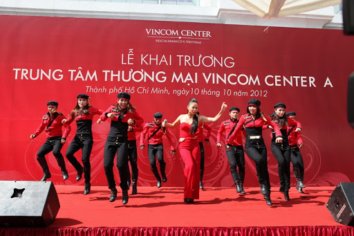 Lễ khai trương Vincom Center A