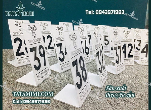 Biển số bàn mica đẹp