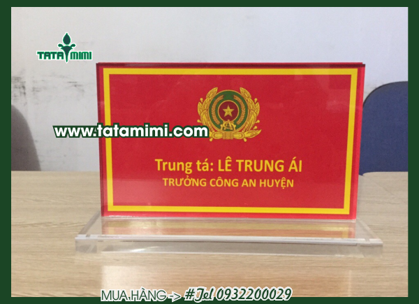 Biển chức danh công an đúng mẫu