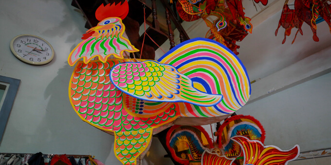 xom-long-den-hon-50-tuoi-o-sai-gon-tat-bat-vao-mua-trung-thu