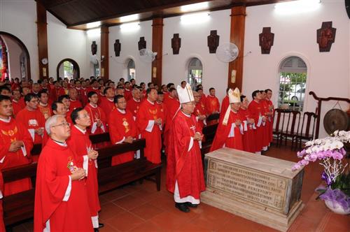 Linh mục đoàn Bà Rịa và Phan Thiết tĩnh tâm và hành hương Năm Thánh