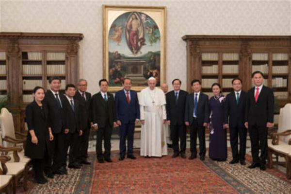 Phó Thủ tướng Việt Nam tại Vatican: Quan tâm đến tự do tôn giáo