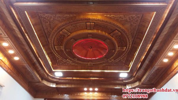 thi-cong-tran-go-tu-nhien-po-mu