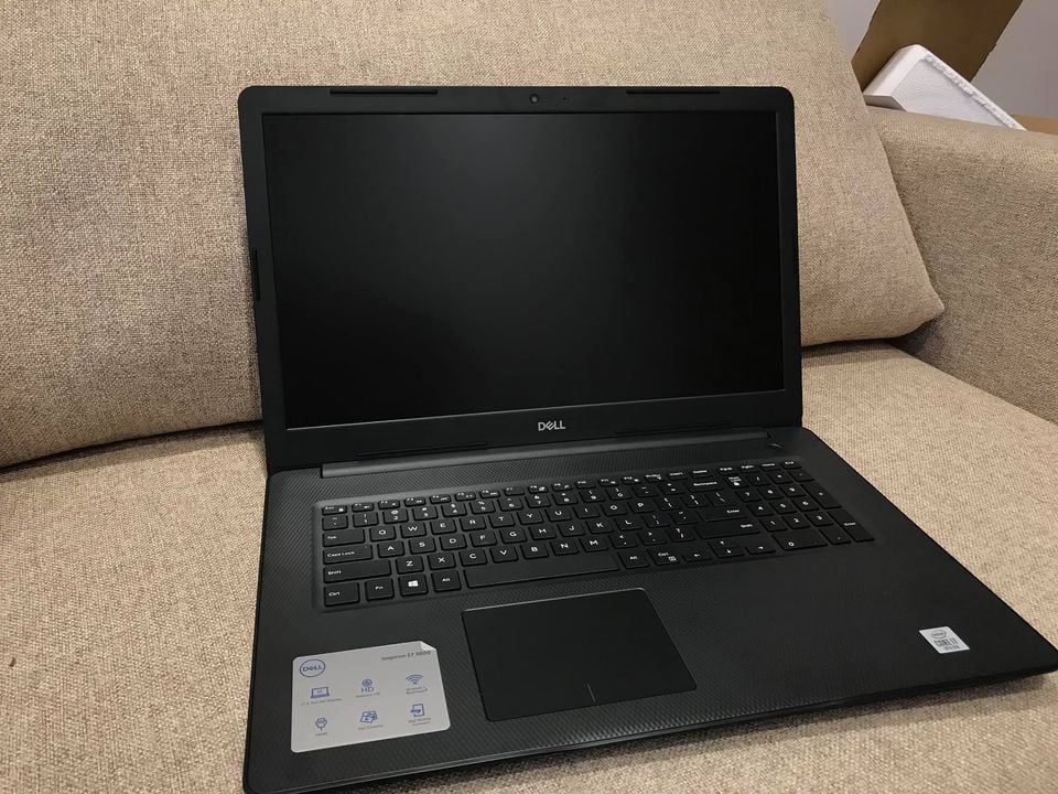 Dell Inspiron 17 3793 Core i7-1065G7/8GB/256GB SSD/ 17.3inch FHD/Win10/Black like new