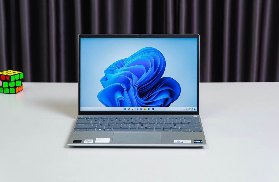 Dell Inspiron 5320-i5 1240P-16GB-SSD 512GB-13.3 QHD+
