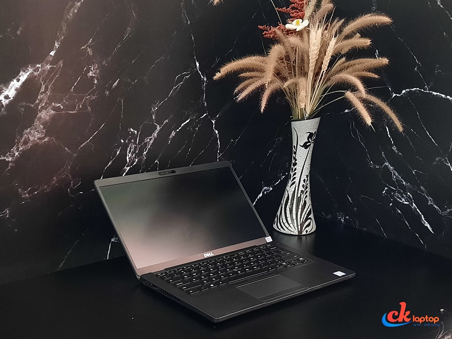 DELL LATITUDE E5400 CPU I5 - 8365U / RAM 8GB / SSD 256GB / MÀN 14 INCH FHD IPS