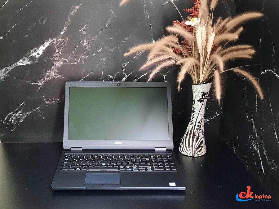 DELL LATITUDE E5580 CPU I7 - 7600U / RAM 8GB / SSD 256GB / MÀN 15.6 FHD