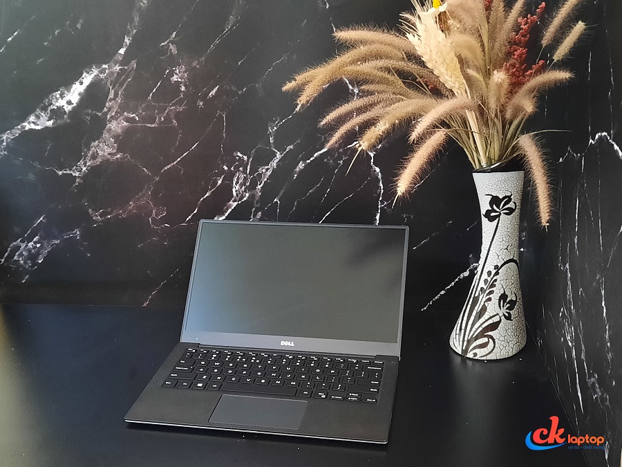 DELL XPS 13 9360 CPU I7 - 7600U / RAM 8GB / SSD 256GB / MÀN 13.3 INCH FHD IPS