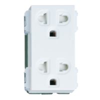 Ổ Cắm đôi có màn che và dây nối đất Panasonic WEV1582SW/WEV1582-7SW