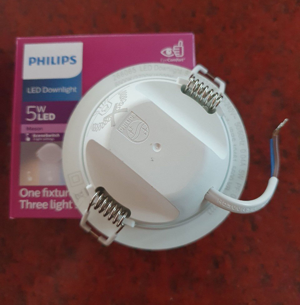 Đèn Led Downlight 13W Philips Meson SSW ( đổi màu)