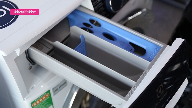 Máy giặt Electrolux 9 kg EWF9023BDWA lồng ngang