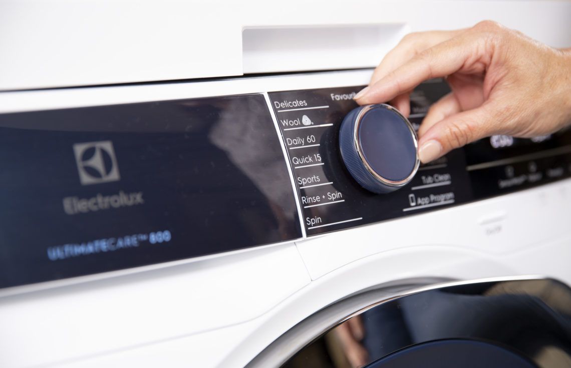 Máy sấy Heat Pum Electrolux 9 Kg EDH903BEWA