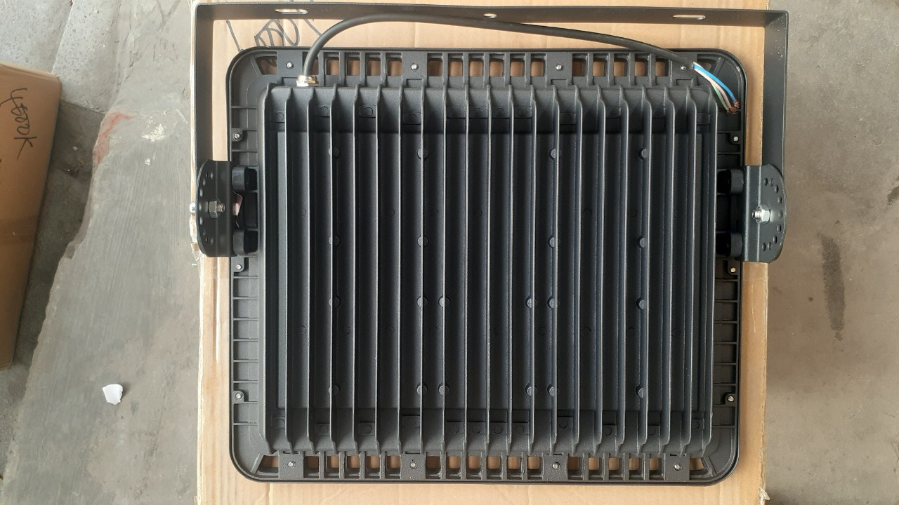 Đèn Pha Led TTG 200W