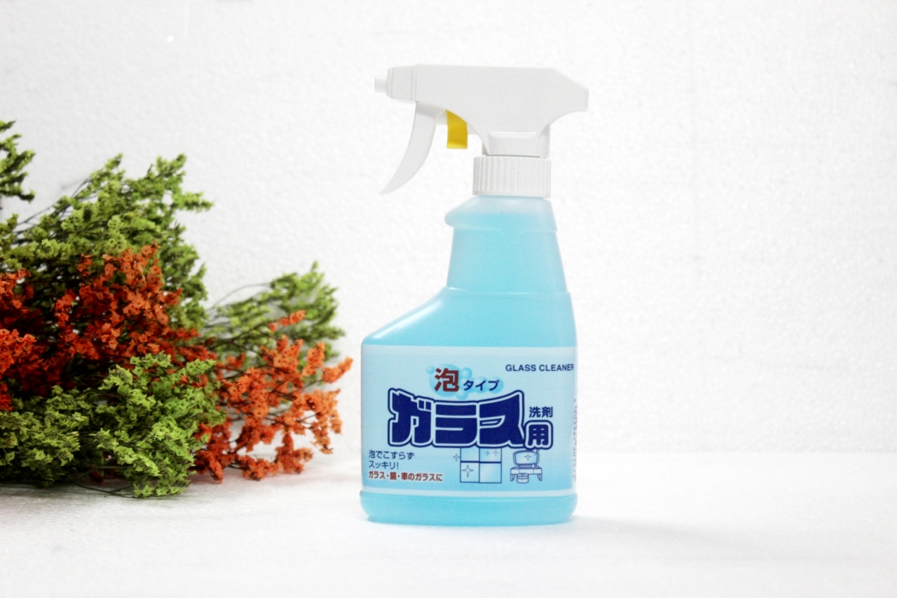 Chai xịt vệ sinh kính 300ml Rocket- Hàng Nhật nội địa