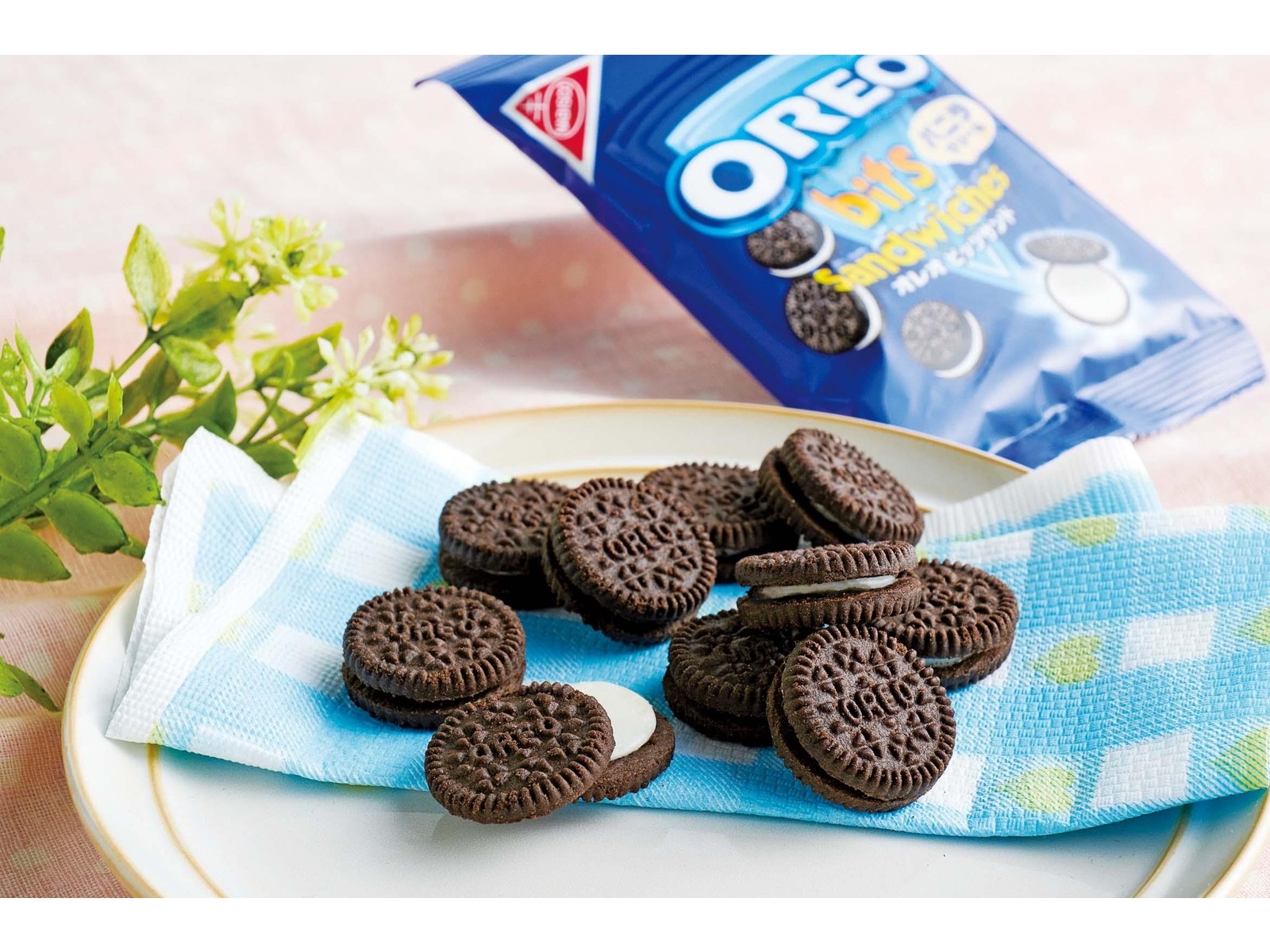 Bánh quy kẹp Oreo bits Sanwiches - Hàng Nhật nội địa