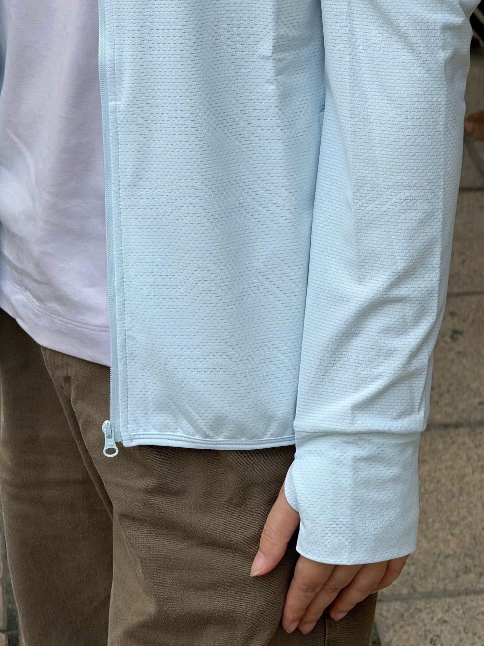 Áo chống nắng làm mát, chống UV Comfy  (size L- màu xanh nhạt) - Hàng Nhật nội địa