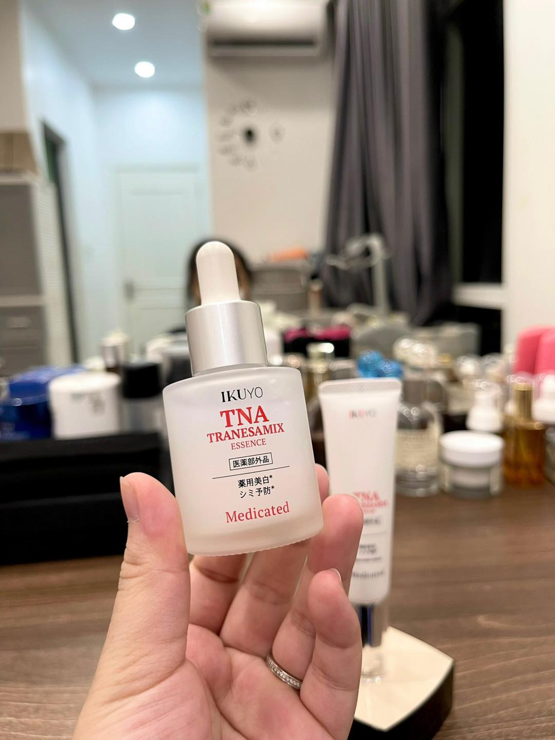 Serum trị Nám, Tàn nhang TNA Tranesamix lọ 30g- Hàng Nhật nội địa