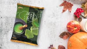 Bánh cuộn ngàn lớp Marukin Baumkuchen vị trà xanh 200gr - Hàng Nhật nội địa