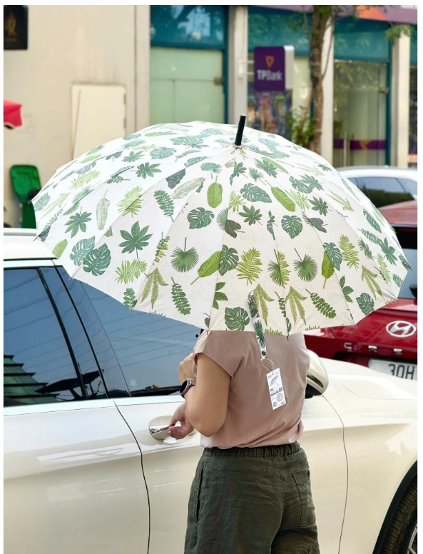 Ô Gấp Gọn Siêu Nhẹ Có Móc Treo Kaiyo, Hình Lá Cây Nhiệt Đới (Lá Nhỏ) - Hàng Nhật nội địa