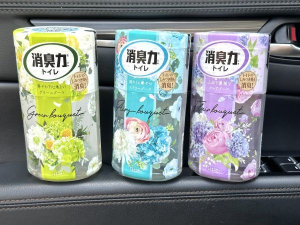 Khử mùi toilet cao cấp Iris 400ml (hương hoa và táo xanh)- Hàng Nhật nội địa