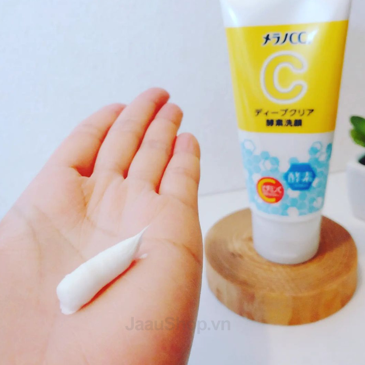 Sữa rửa mặt trị nám, trắng da nhật bản Melano CC 130g - Hàng Nhật Nội Địa