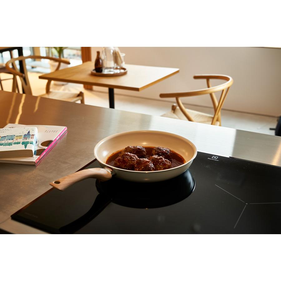 Chảo chống dính Ceramic Kakusee - size 20cm sâu lòng, màu be  - Hàng Nhật nội địa