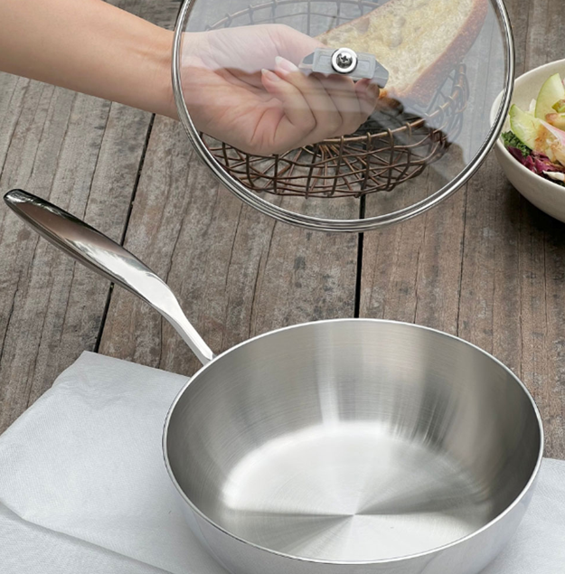 Chảo inox 316 liền khối 5-ply Premium Kaiyo - sâu lòng có vung kính 24cm - Hàng Nhật nội địa