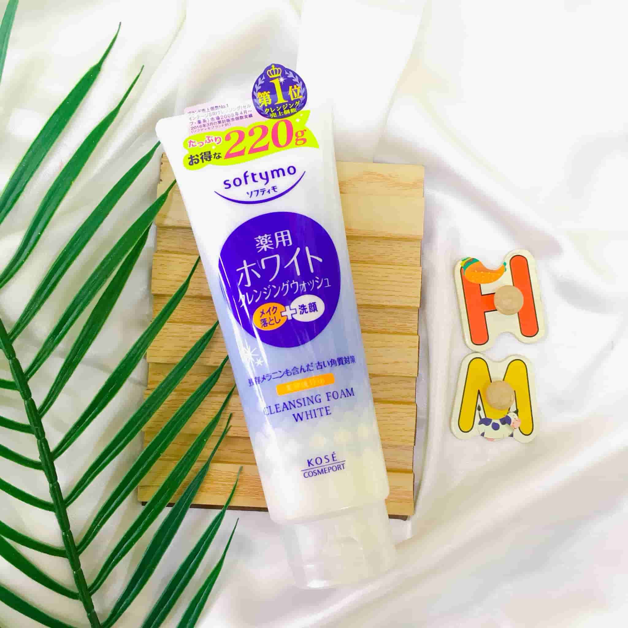 Sữa Rửa Mặt Trắng Da Kosé Softymo Cleansing 220g