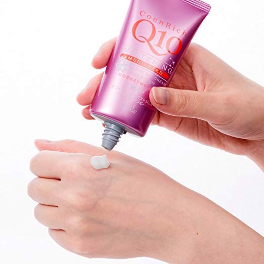 Kem dưỡng tay Q10 Moist Gel Cream 80g tuýp hồng - Hàng Nhật nội địa