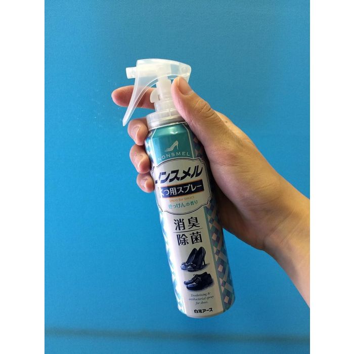 Chai xịt khử mùi giày Nonmel Hakugen Earth 145ml - Hàng Nhật nội địa