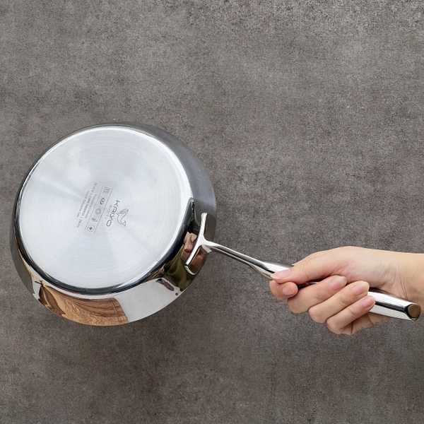 Chảo inox chống dính hoa văn nổi Tri-Ply đáy liền Kaiyo, size 20cm - Hàng Nhật nội địa