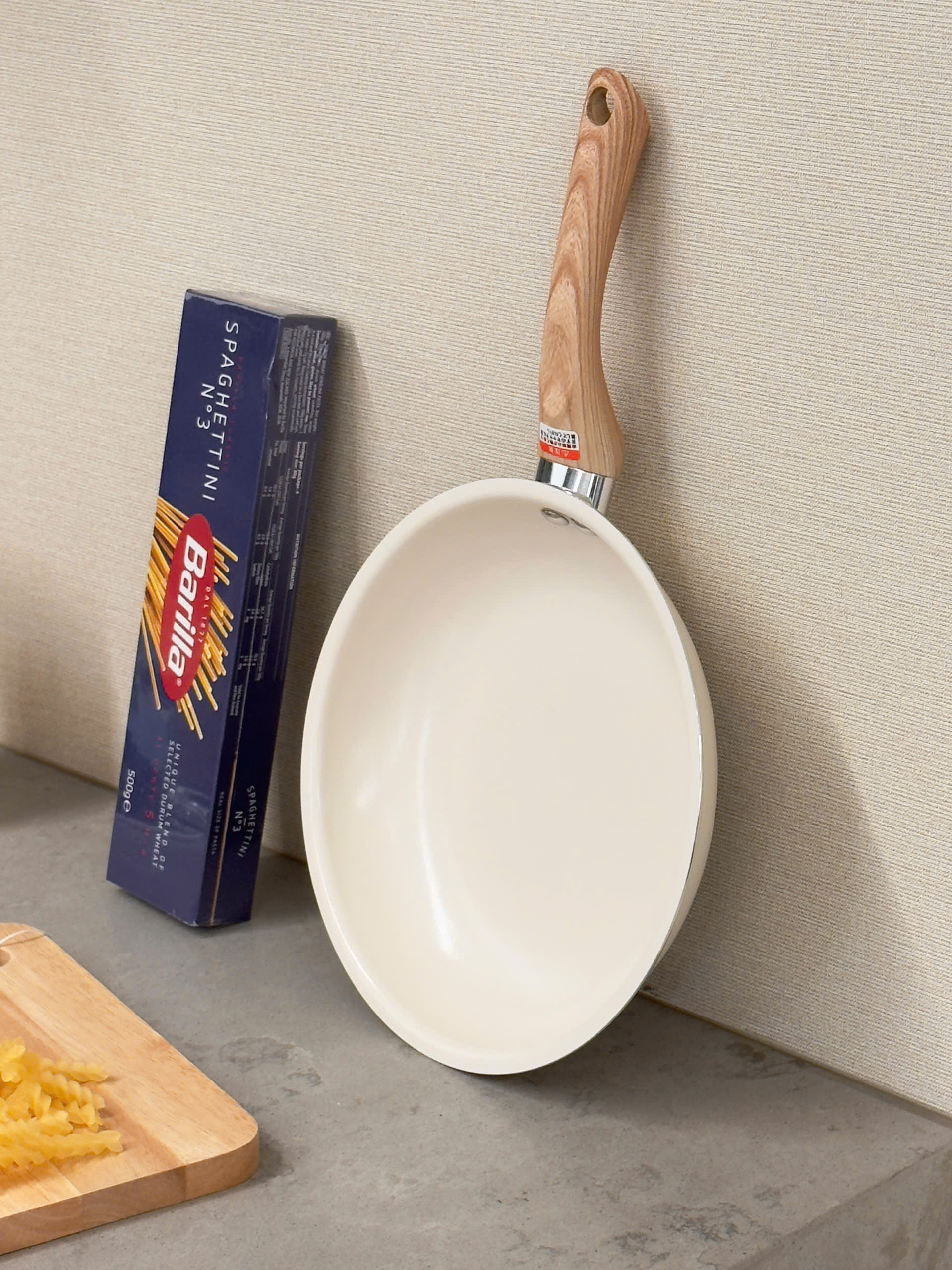 Chảo chống dính Ceramic Kakusee - size 26 cm dáng cạn, màu be - Hàng Nhật nội địa