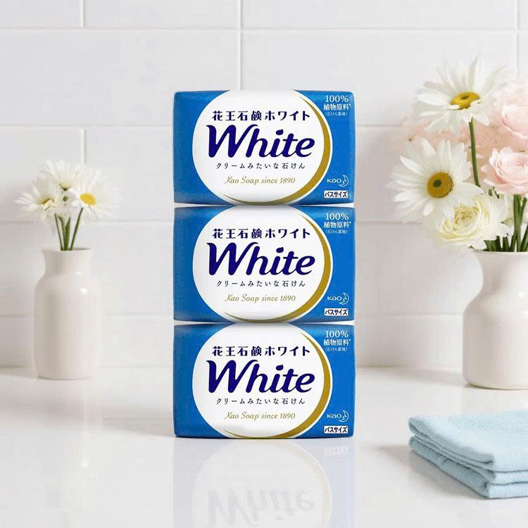 Xà phòng tắm Kao White Soap Nhật Bản 130g ( Hương Dừa Tự Nhiên)