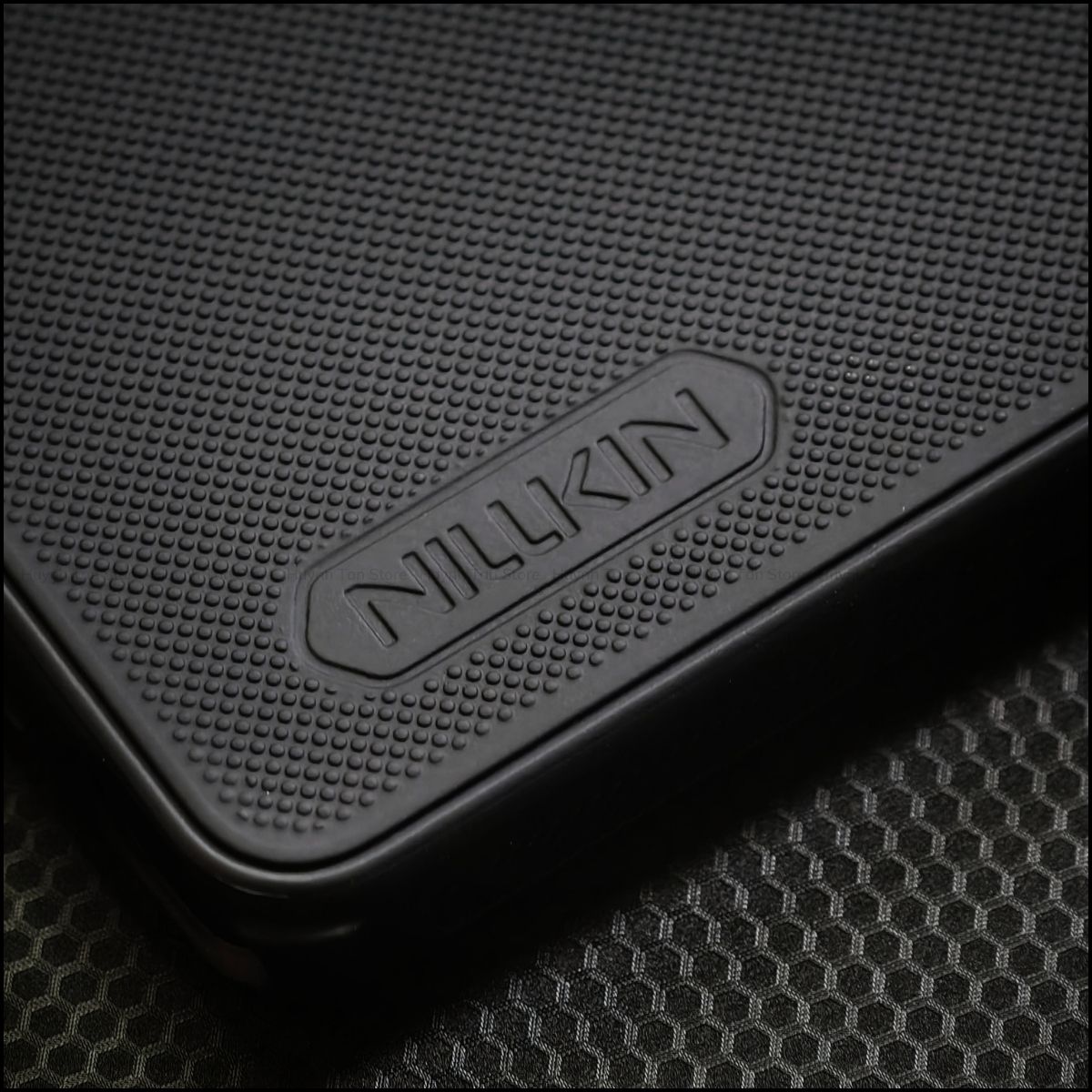 Ốp lưng Xiaomi Mi 15 ultra đen viền dẻo lưng sần chống vân tay chống sốc Nillkin Super Frosted