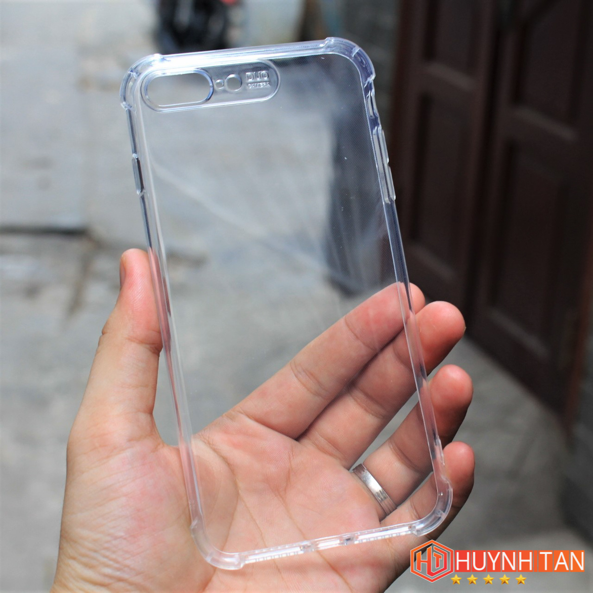 Cách làm màn hình trong suốt cho iPhone xuyên nội thất máy