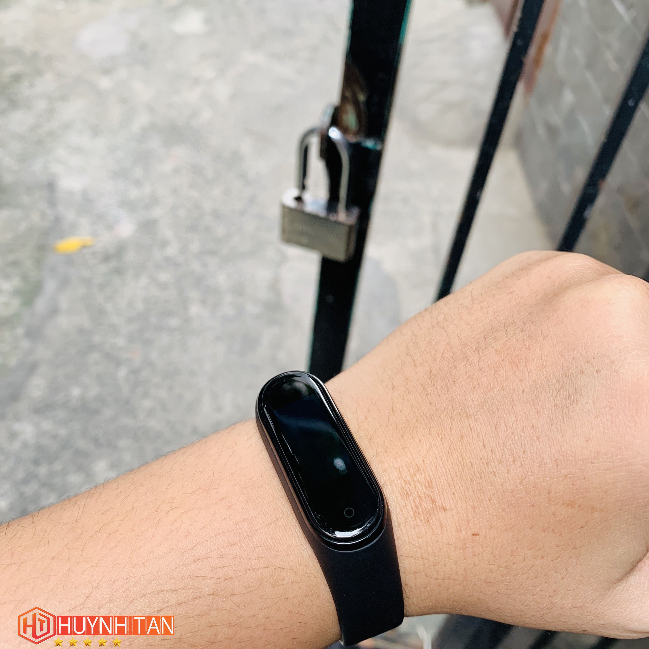 Miếng Dán Trong PPF Mi Band 4 Tăng Cường Độ Bóng Mặt Trước (Tặng 1 Miếng Dự Phòng)