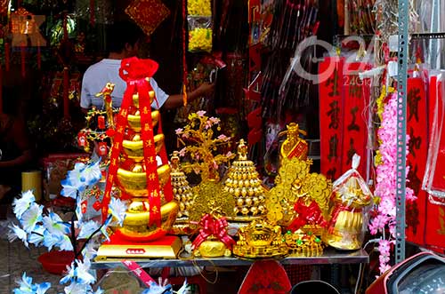 Bàn thờ người Hoa khác biệt gì với bàn thờ người Việt?