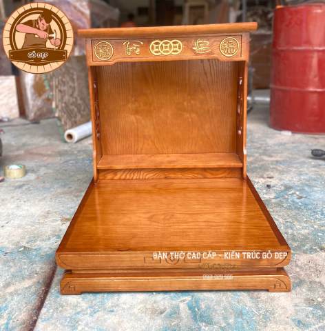Những hình ảnh thực tế tại xưởng gỗ đẹp, bàn thờ Ông Địa Thần Tài hiện đại, Hình ảnh trước khi giao cho khách hàng ở Quận 7 Thành Phố Hồ Chí Minh.