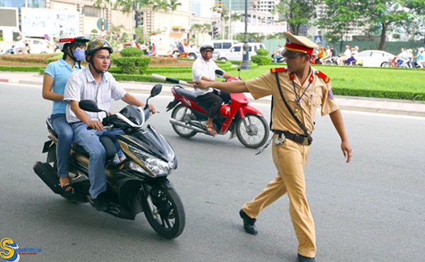 Nằm mơ thấy mình bị công an phạt tiền