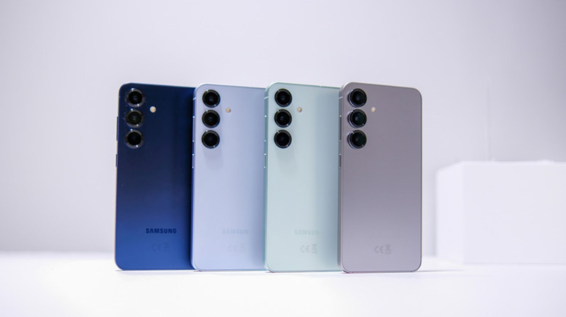 So sánh Samsung Galaxy S26 và Galaxy S25: Liệu có phải bước tiến đáng giá?