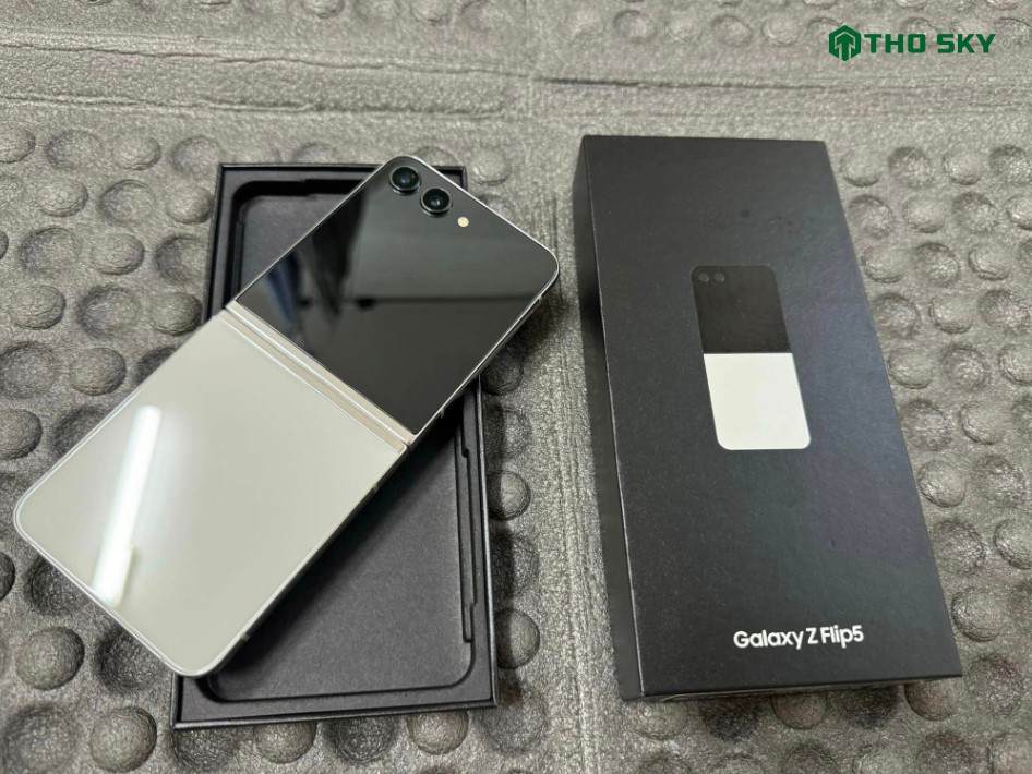 🔥 Z Flip5 – Thời trang công nghệ đỉnh cao