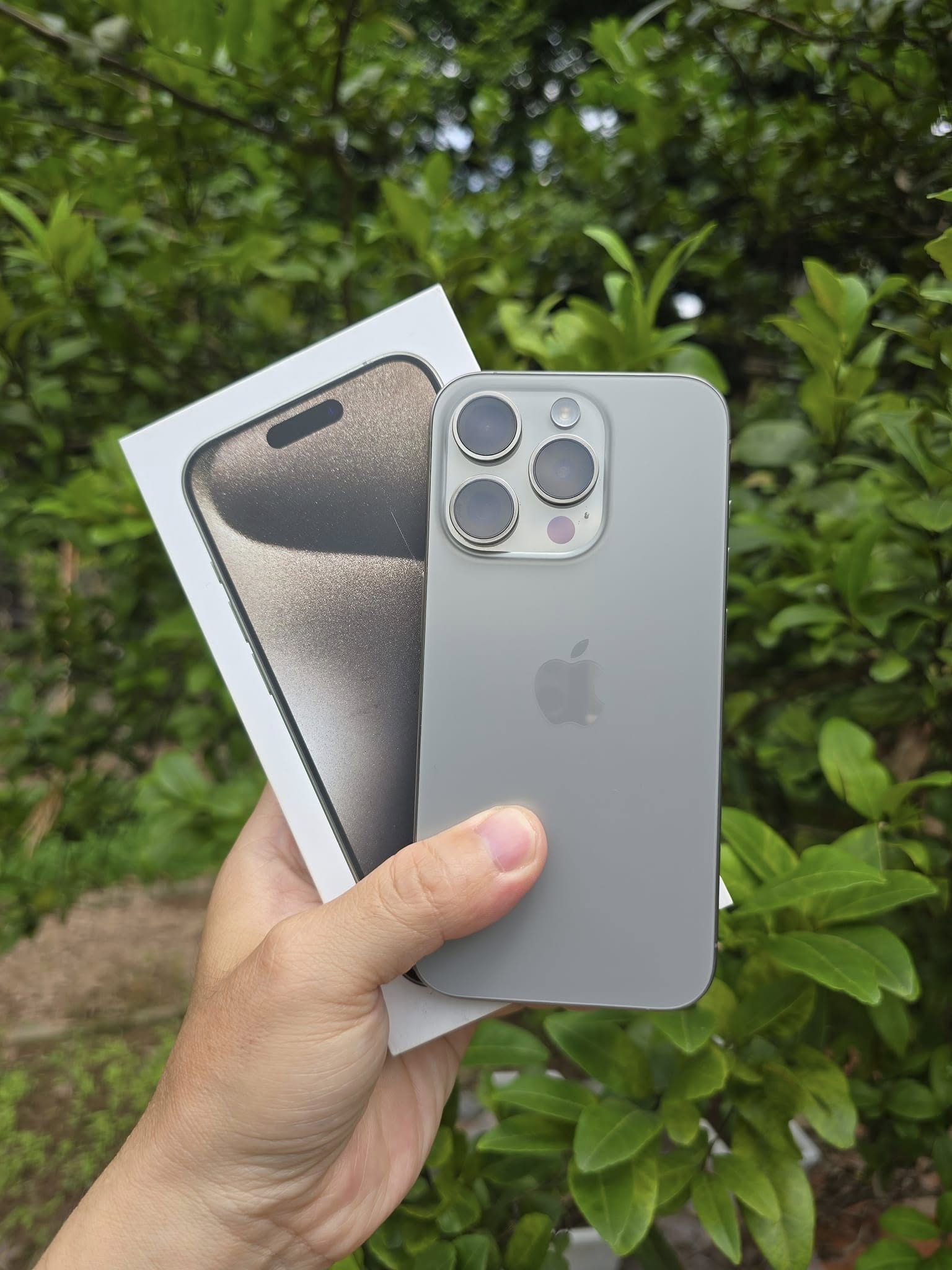 iPhone 15 Pro – Bước Nhảy Vọt Với Thiết Kế Titan & Sức Mạnh Đỉnh Cao