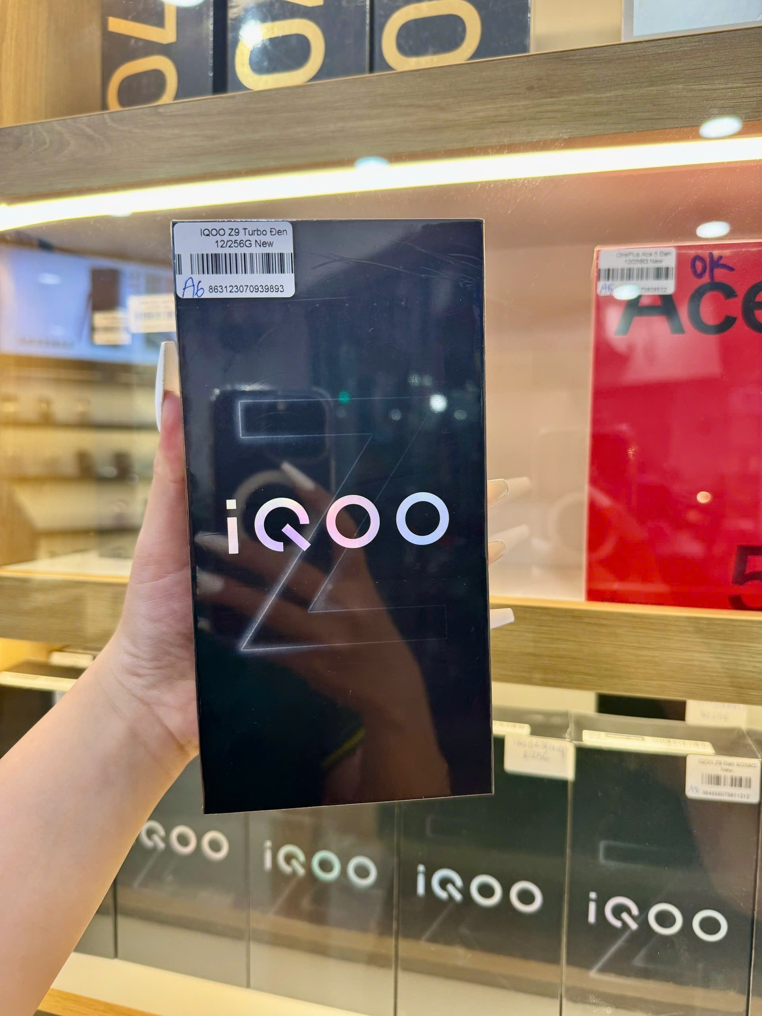 iQOO Z9 Turbo – Mạnh Không Đối Thủ Trong Tầm Giá!