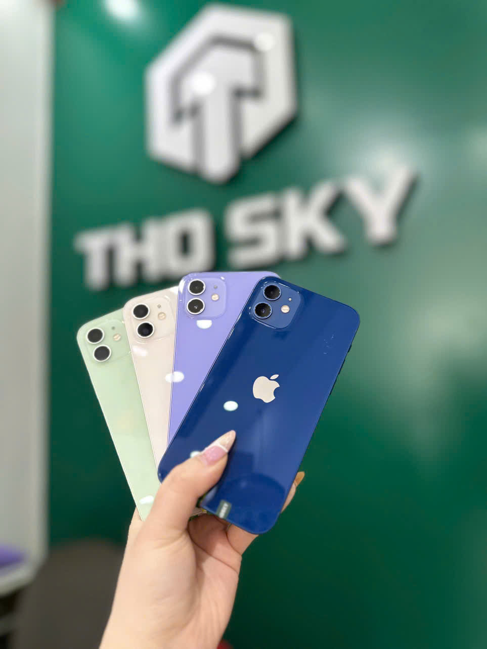 iPhone 12 – Hiệu năng ổn định, thiết kế thời thượng – Giá rẻ bất ngờ tại ThoSky