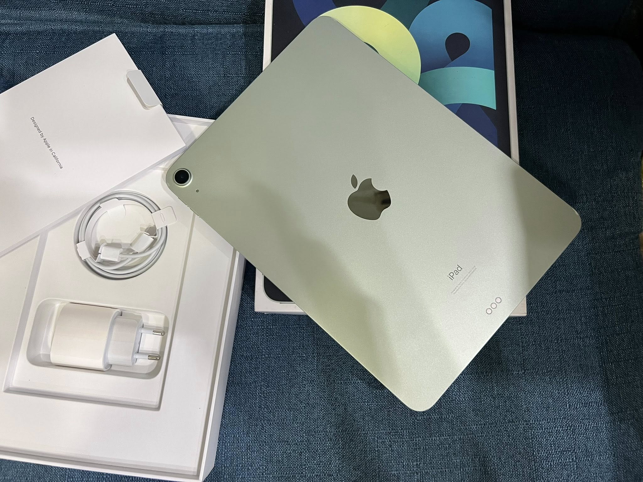 iPad Air 4 – Mỏng nhẹ, mạnh mẽ, đáng mua nhất tầm giá!