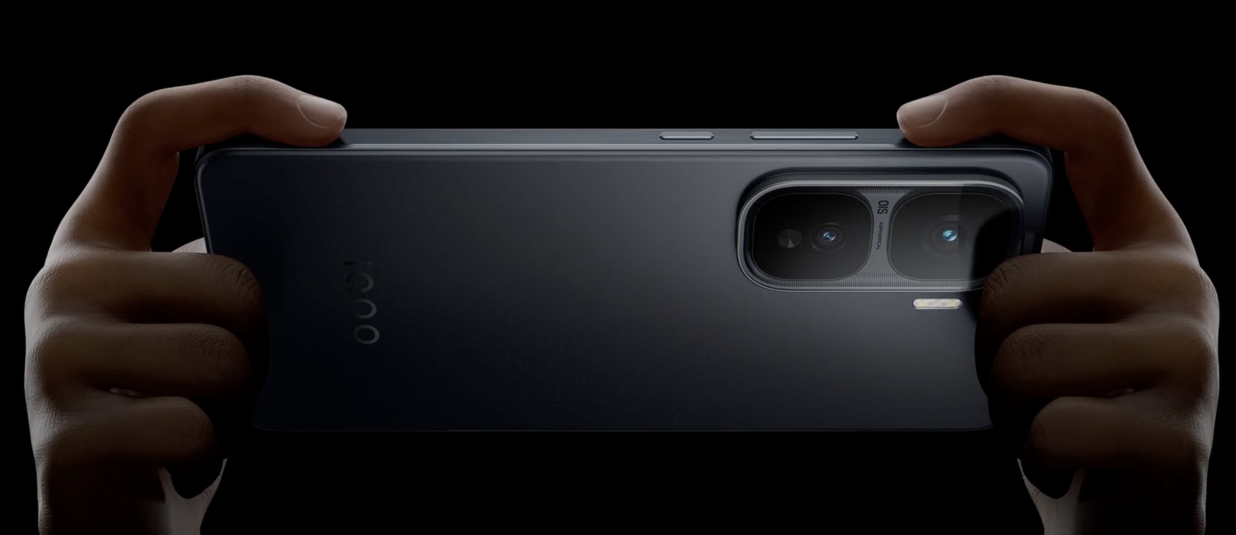 iQOO Neo 11 Pro lộ diện: Dùng chip Dimensity, pin 7.500mAh, sạc nhanh 100W