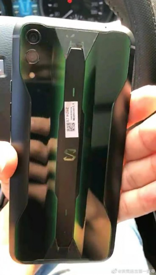 Xiaomi Black Shark 2 Pro lần đầu lộ ảnh thực tế, hé lộ nhiều chi tiết thú vị